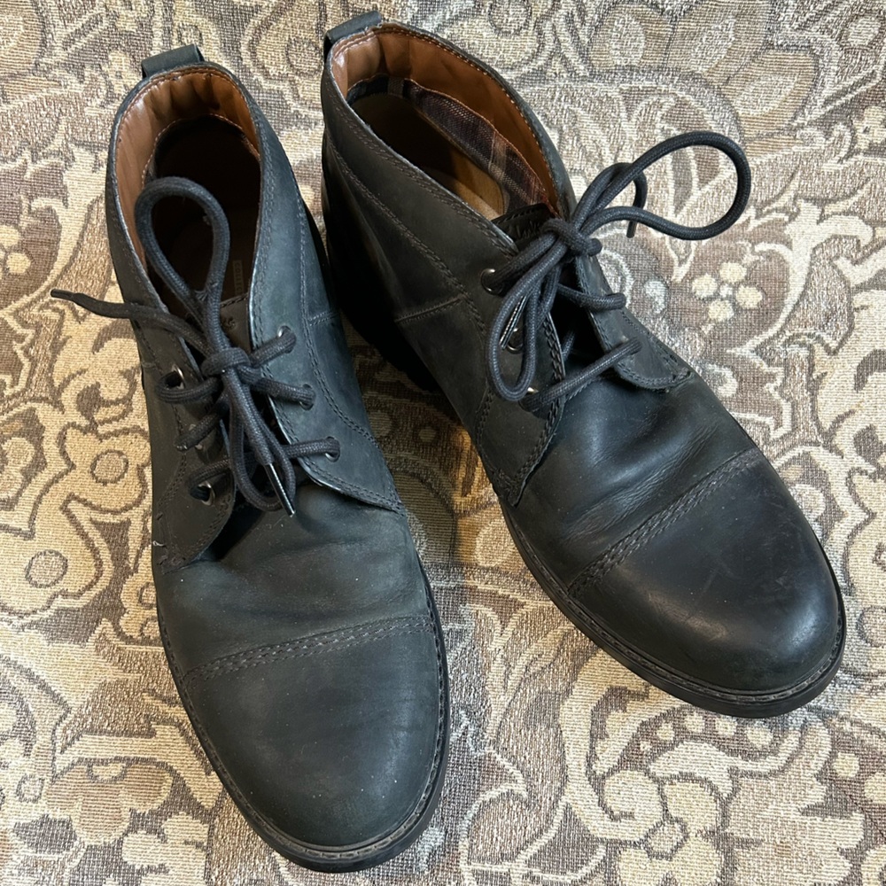 Clark’s Men’s Curington Top Black Leather Chukka Boots Shoes Lace-ups 10.5M